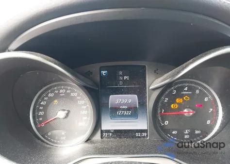 2017 Mercedes-Benz C 300 из США, поврежденный, VIN WDDWJ4JB5HF453401